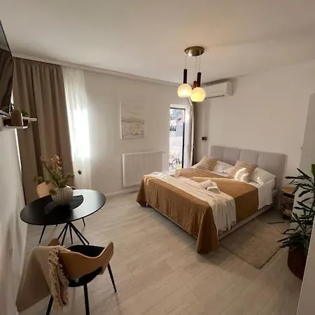 Pehar Deluxe 7 Apartment *
